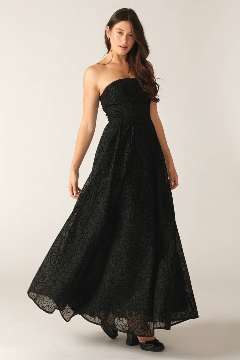 SEARCHING FOR LOVE MAXI DRESS - BLACK