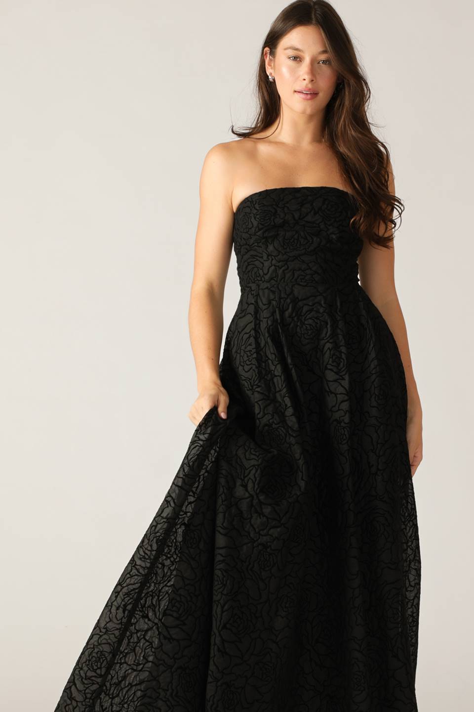 SEARCHING FOR LOVE MAXI DRESS - BLACK