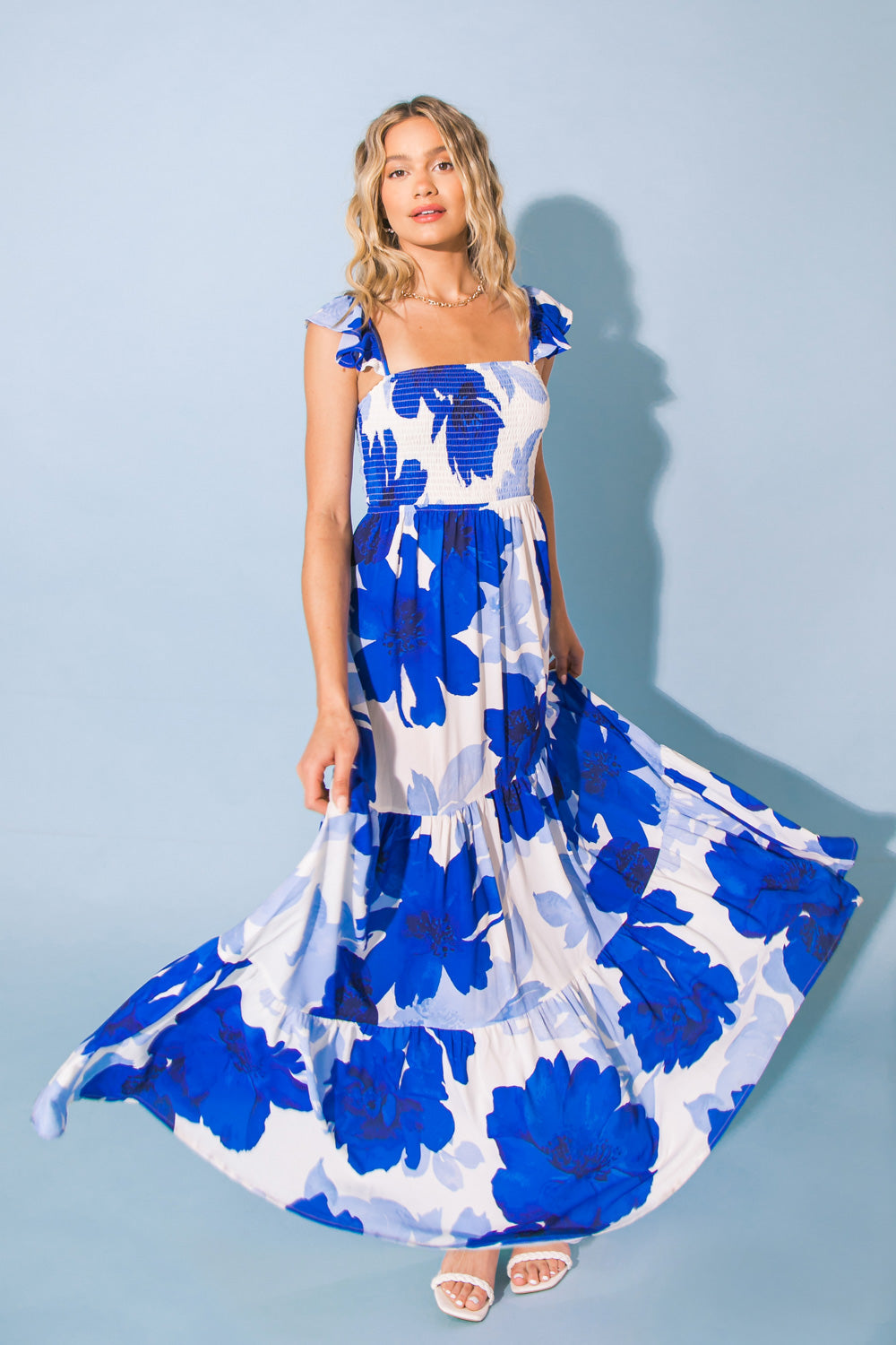 FEEL LIKE MOVING - FLORAL MAXI DRESS